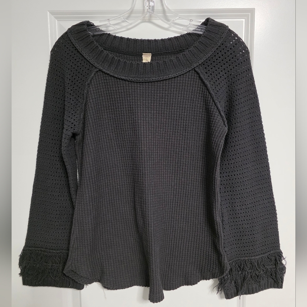 ❤️ 3 For 15 Altar'd State Gray Waffle Knit Fringed Top Size Medium